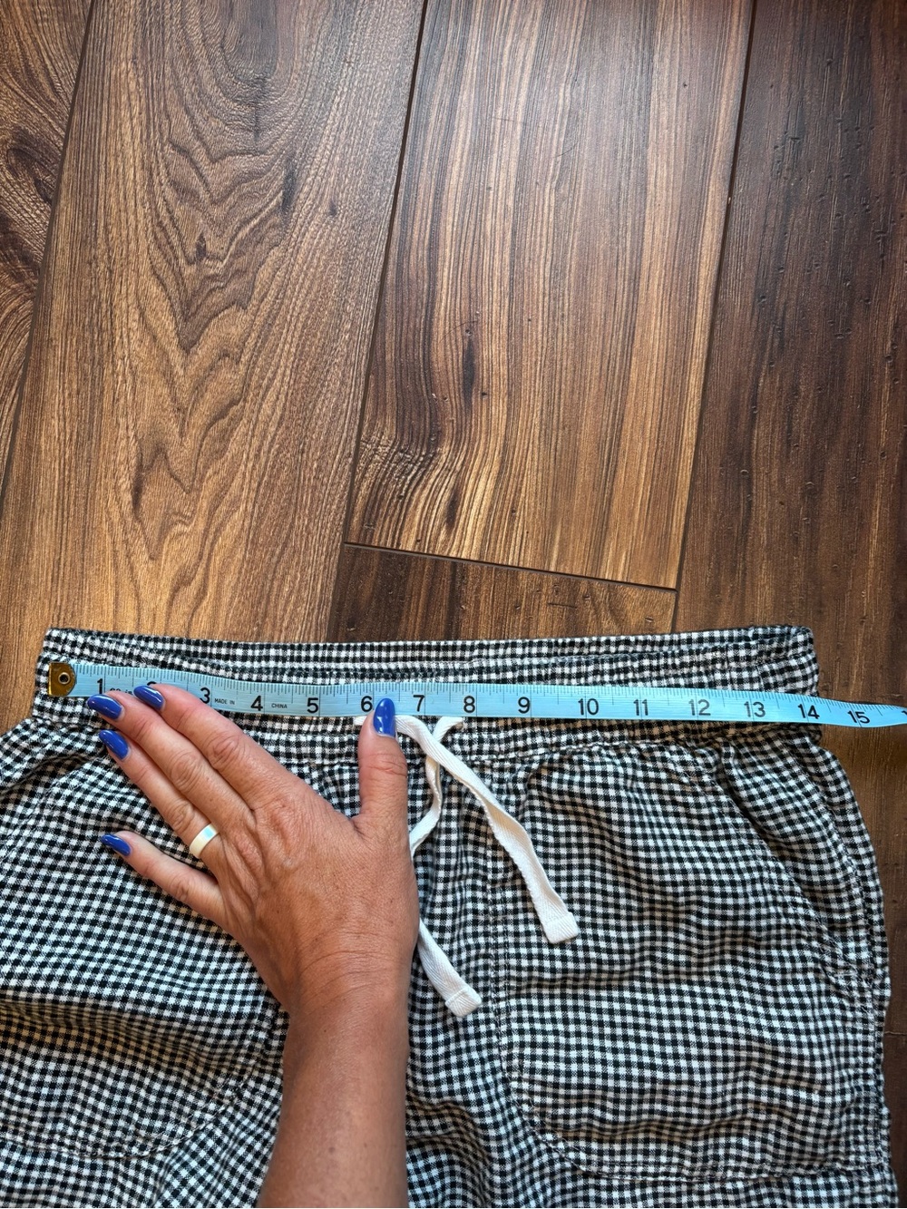Quince Black & White Gingham Drawstring 100% Linen Shorts - Picture 5 of 8